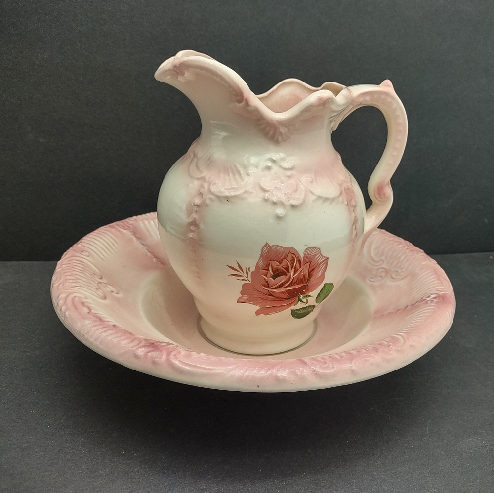 Vintage 1970s Arnels Pink Pitcher and Basin